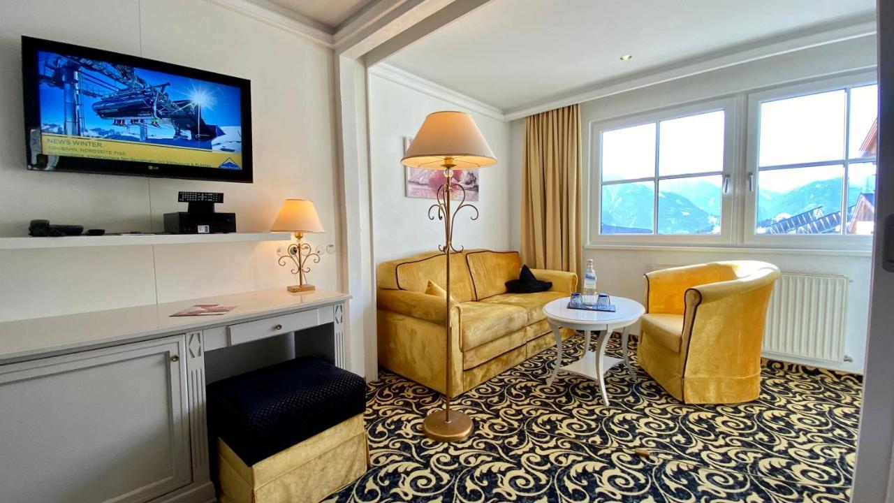 ... Mein Romantisches Hotel Toalstock Фис Екстериор снимка