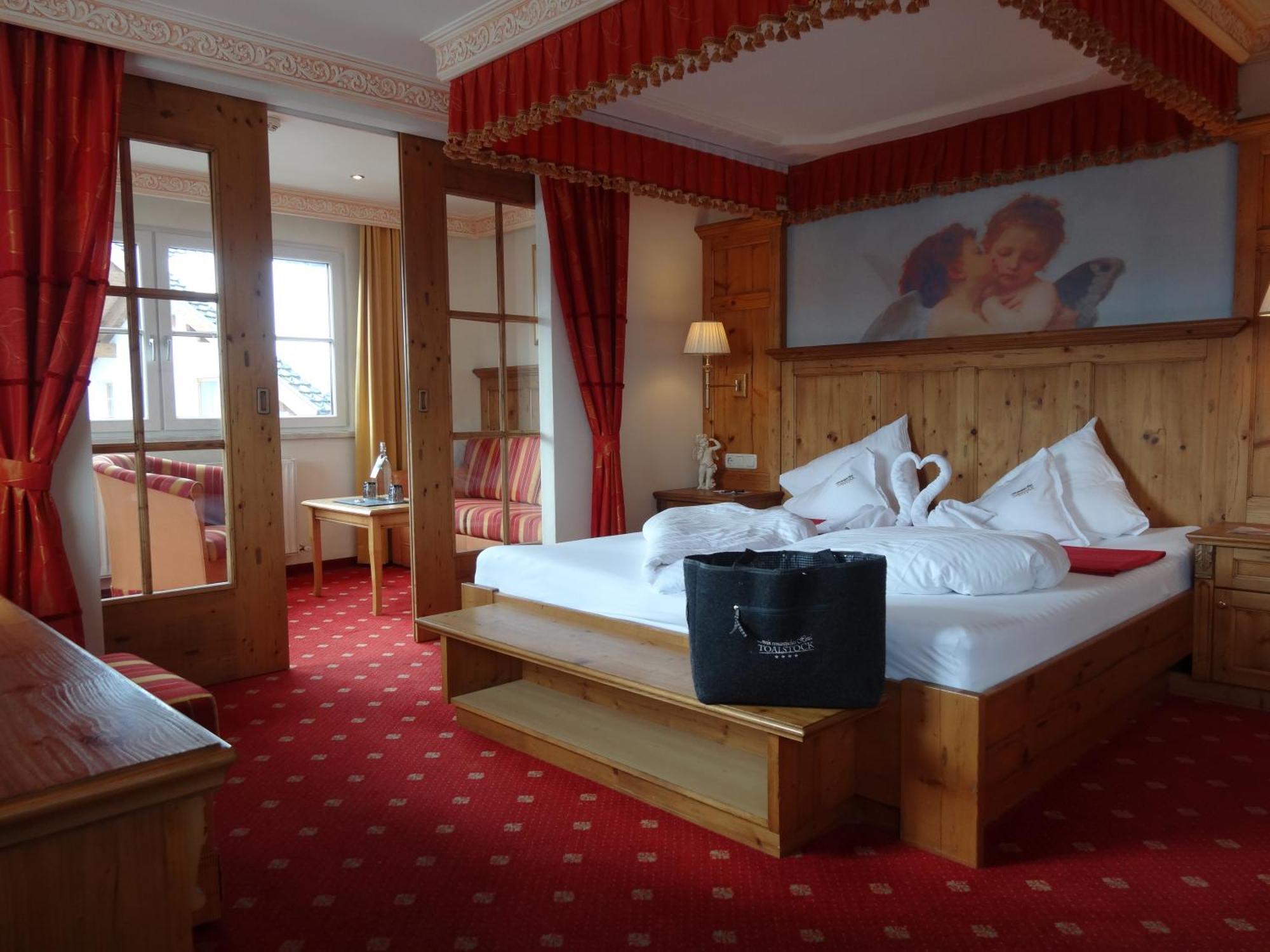 ... Mein Romantisches Hotel Toalstock Фис Стая снимка