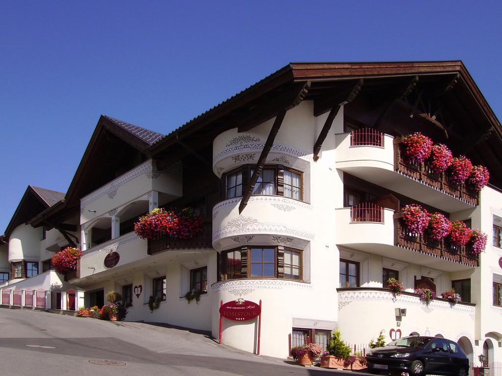 ... Mein Romantisches Hotel Toalstock Фис Екстериор снимка